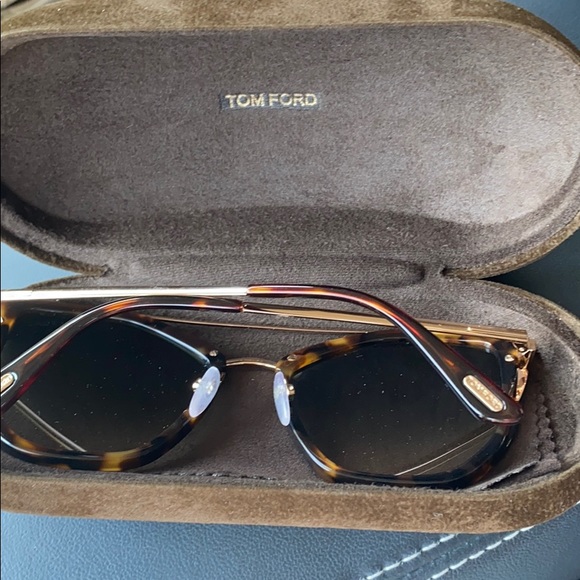 Tom Ford Dahlia Sunglasses - Picture 2 of 4